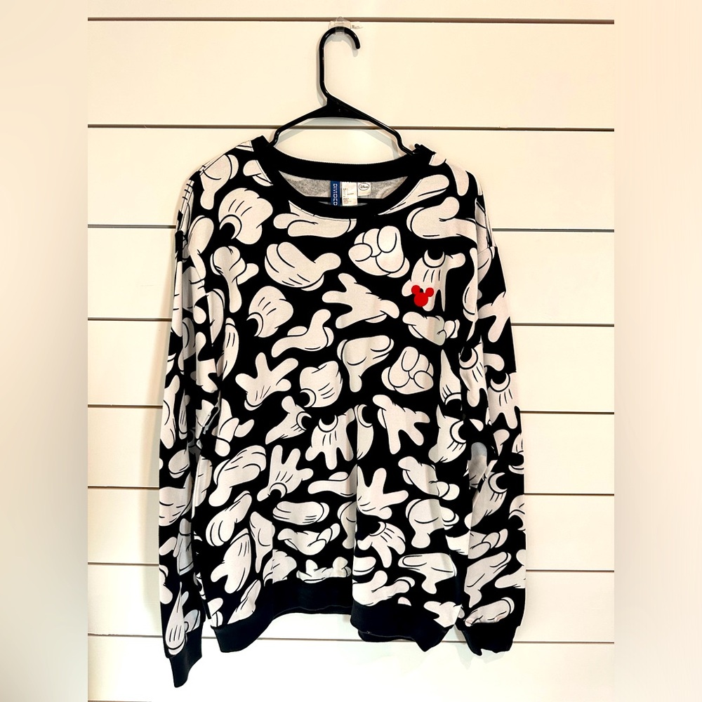 Mickey Hands Crewneck Sweatshirt Size Large